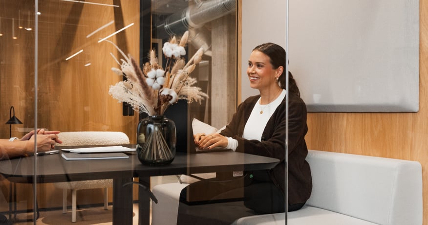modular office workspaces and office pods