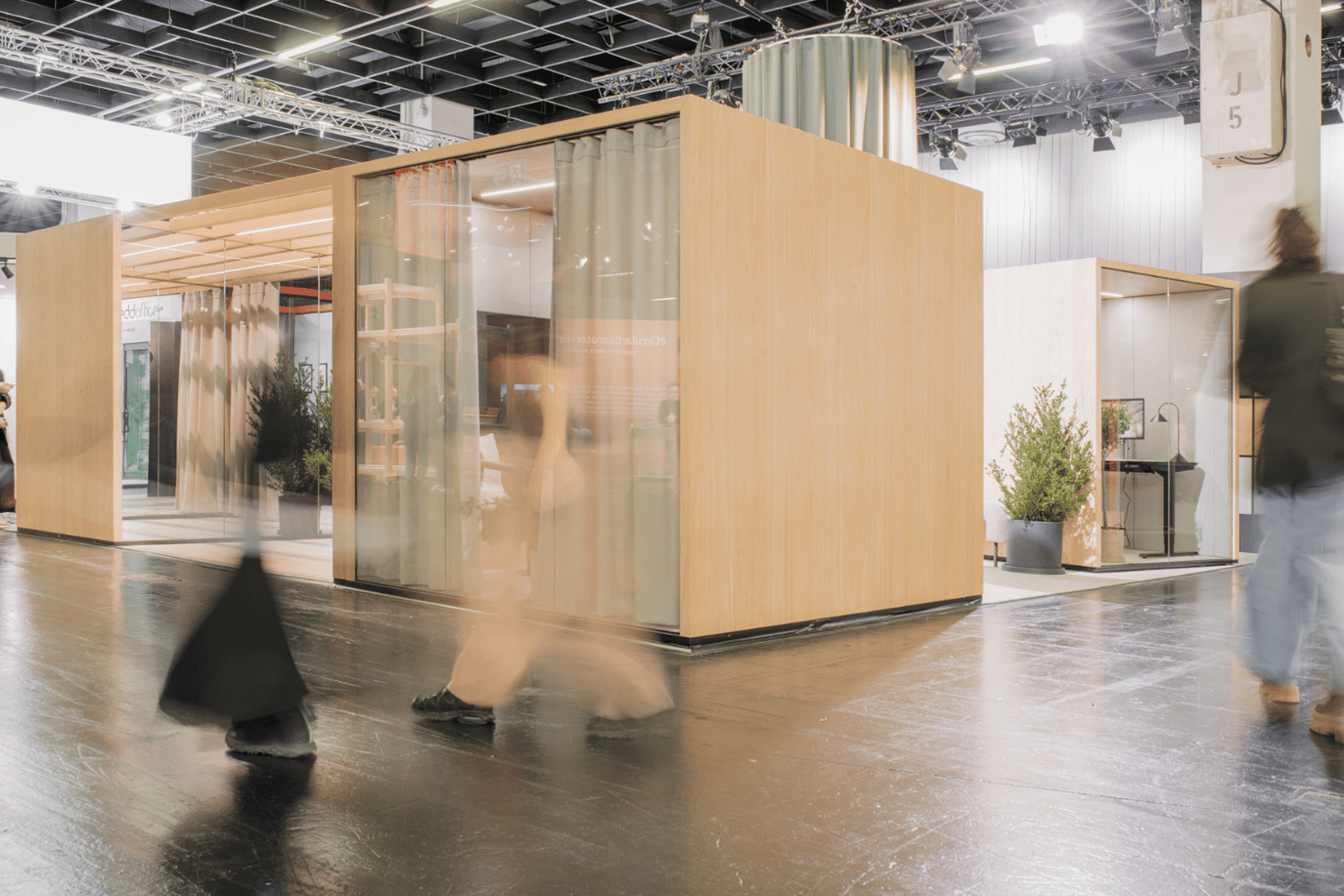 Taiga at workspace expo1