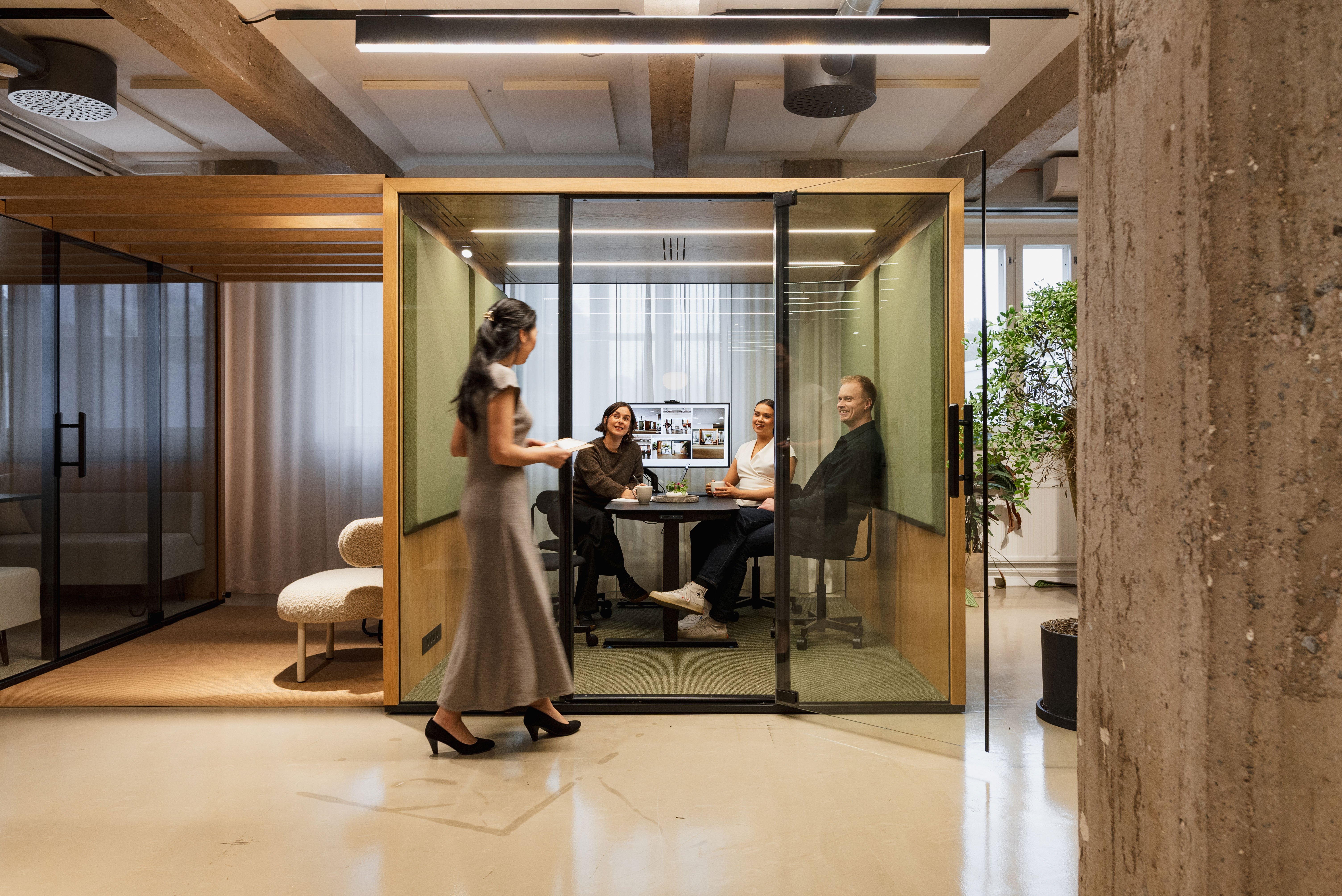 Meeting spaces in activity-based office